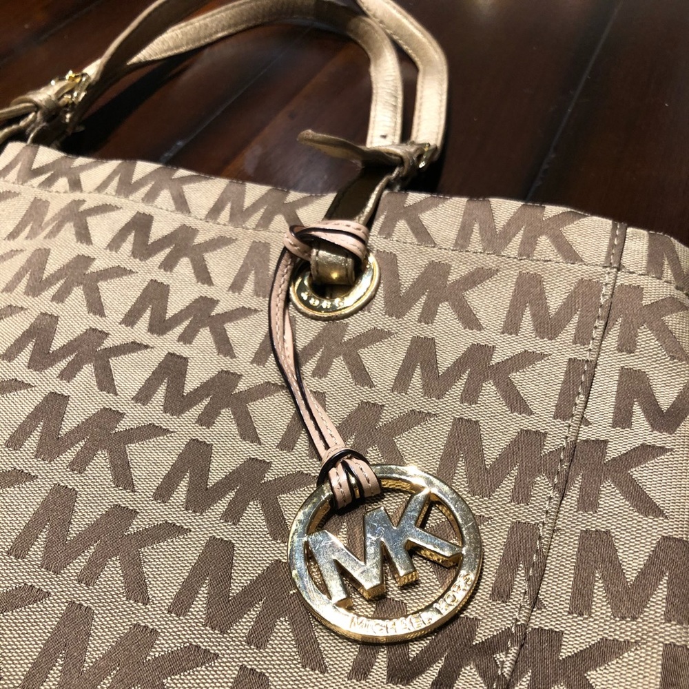 Sold 🚫 Michael Kors - tote bag